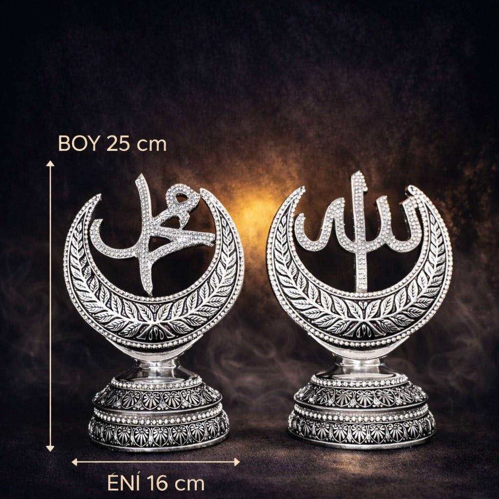 Hilal İçinde Allah & Muhammed Yazılı Biblo – Gümüş Dekoratif Eser | 25 cm, gümüş kaplama, biblo, at figürü, dekoratif, 25 cm – yakın plan detay – Nakkaş Payidar