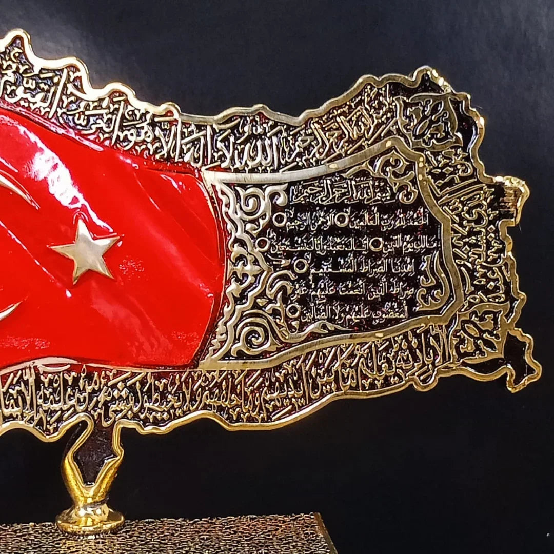 İsimli Kabartmalı Türkiye Haritası – Ayetel Kürsi, Felak & Nas Sureleri İşlemeli | 18 x 30 cm, taş, harita, 18 x 30 cm – kullanım görseli – Nakkaş Payidar