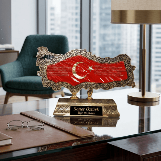 İsimli Kabartmalı Türkiye Haritası Üzerinde Türk Bayrağı ve İstiklal Marşı Detaylı | 18 x 30 cm, taş, harita, 18 x 30 cm – yan görünüm – Nakkaş Payidar